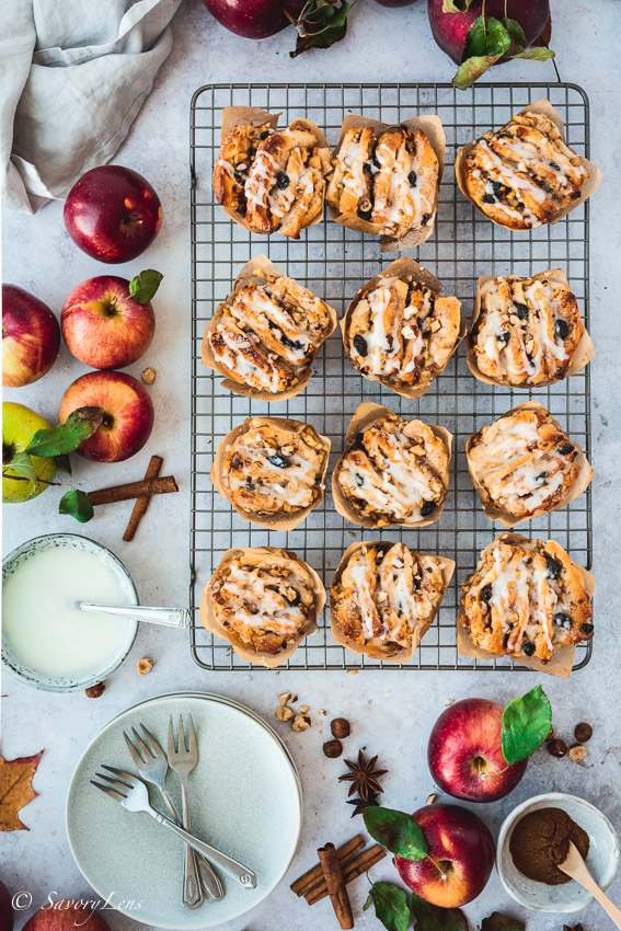 Apfel-Haselnuss-Pull-Apart-Muffins – SavoryLens