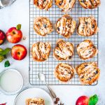 Apfel-Haselnuss-Pull-Apart-Muffins