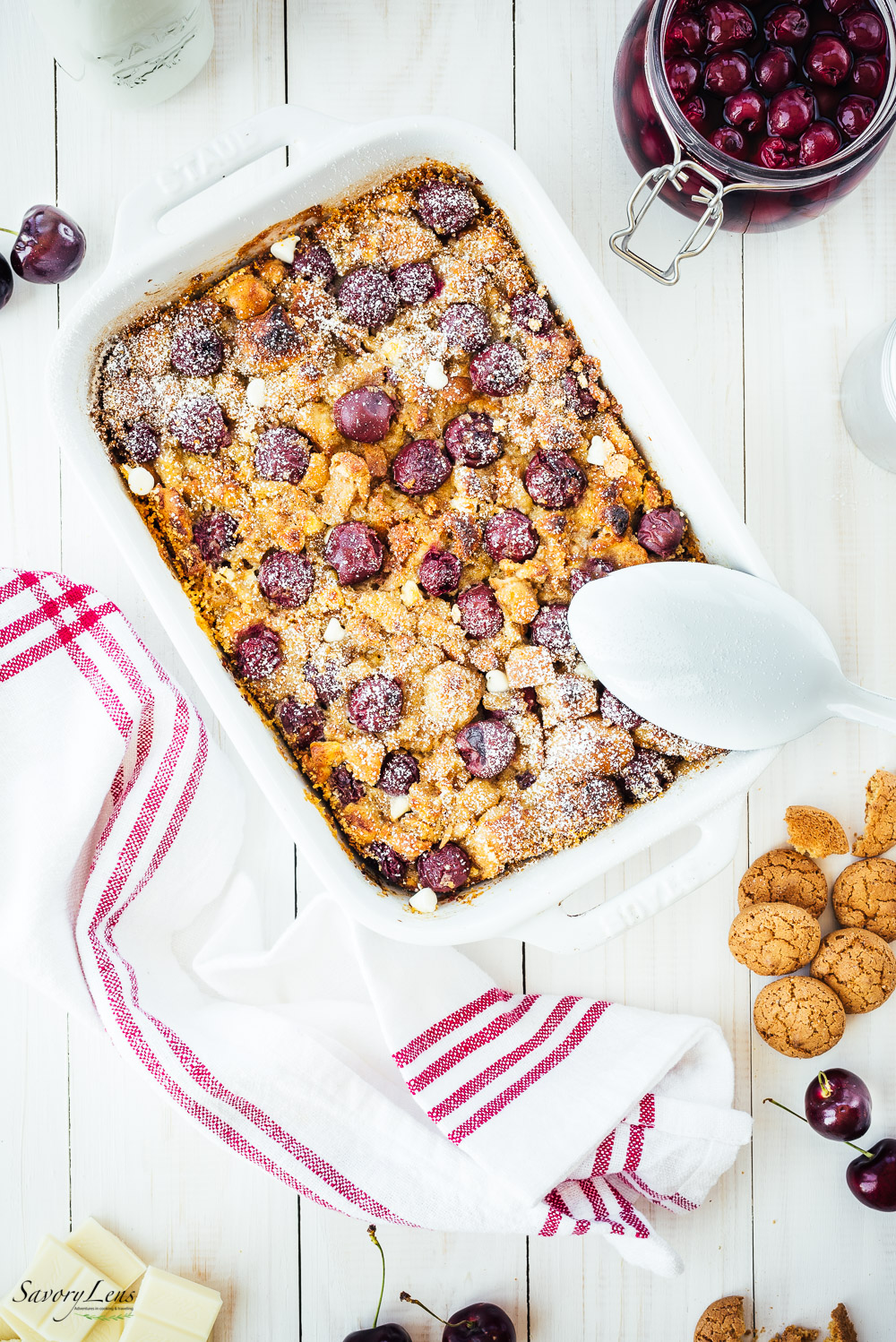 Kirschmichel mit Amaretti und weisser Schokolade