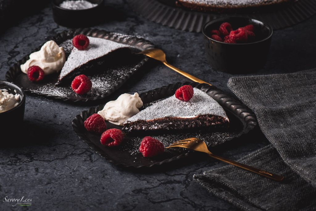 Kladdkaka - Schwedischer Schokoladenkuchen – SavoryLens