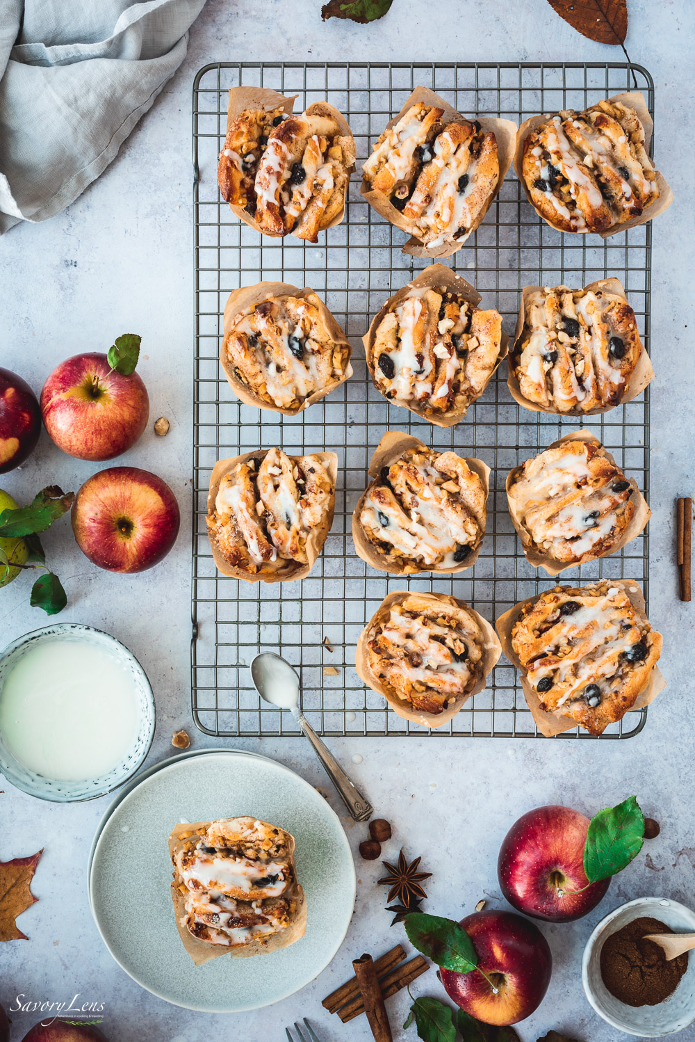 Apfel-Haselnuss-Pull-Apart-Muffins – SavoryLens