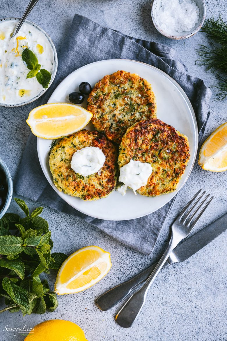 Kolokithokeftedes - Griechische Zucchinipuffer – SavoryLens