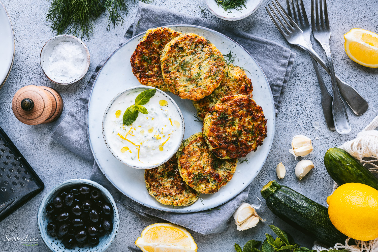 Kolokithokeftedes - Griechische Zucchinipuffer – SavoryLens