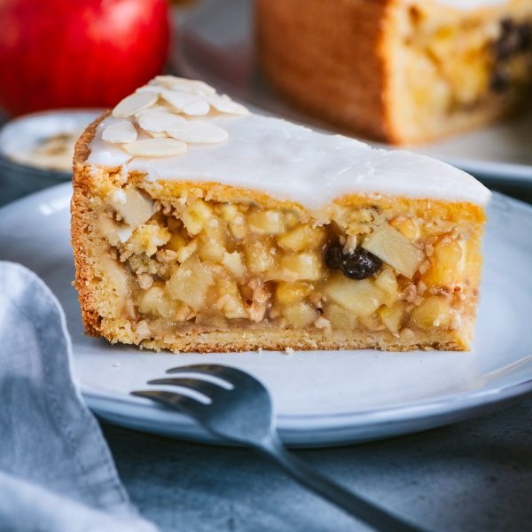 Gedeckter Apfelkuchen – SavoryLens Gedeckter Apfelkuchen – SavoryLens
