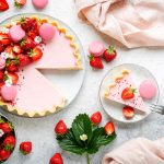 Erdbeer-Mascarpone-Tarte mit Macarons