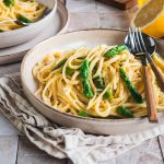 Pasta al Limone mit grünem Spargel