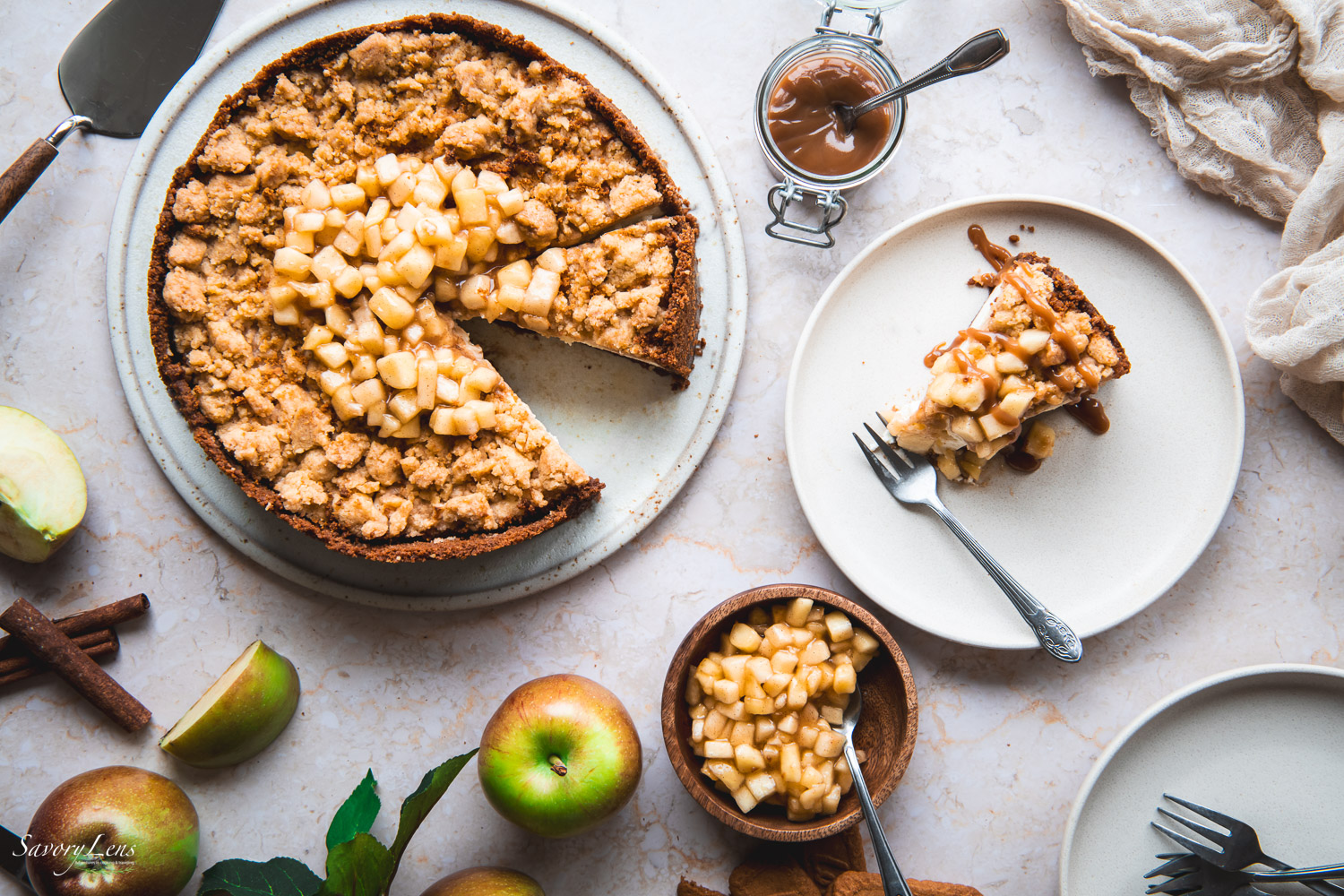 Apple Crumble Cheesecake