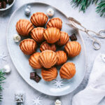 Spekulatius Madeleines mit Schokoladenkern