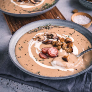 Winterliche Maronensuppe mit Chorizo und Champignons